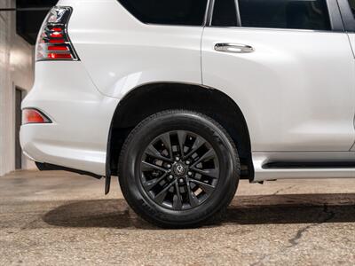 2023 Lexus GX 460 Premium - Photo 13 - Peoria, IL 61615