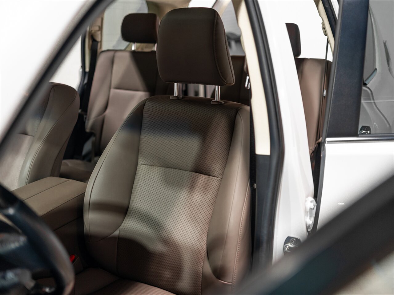 2023 Lexus GX 460 Premium - Photo 47 - Peoria, IL 61615