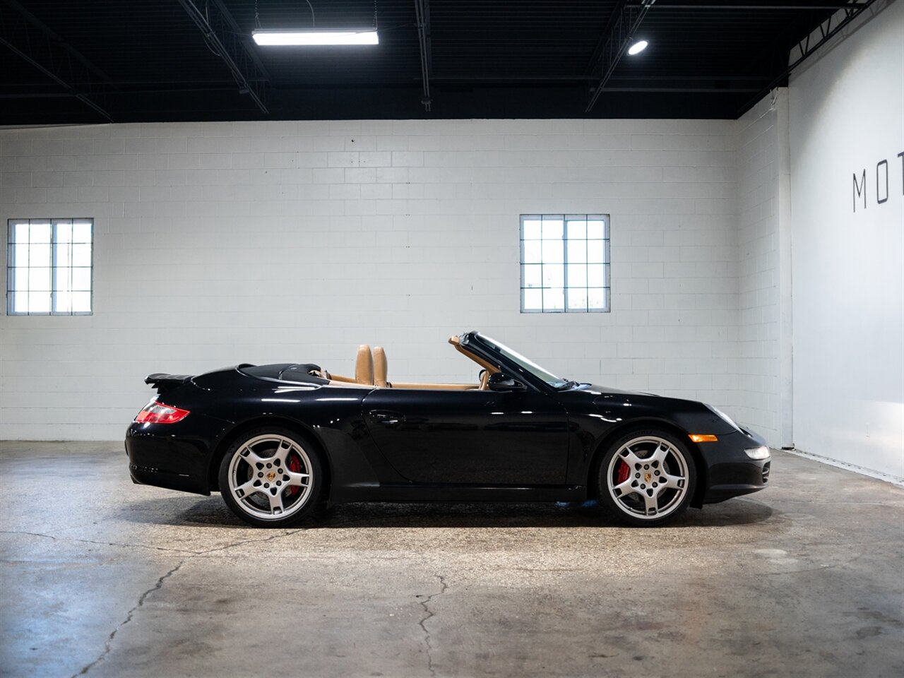 2006 Porsche 911 Carrera S - Photo 8 - Peoria, IL 61615