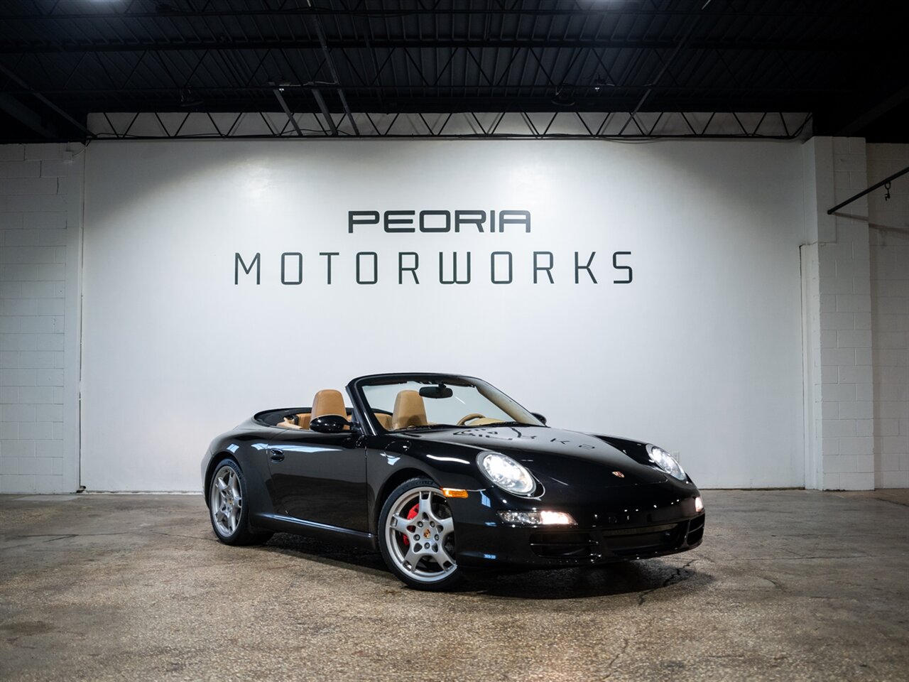 2006 Porsche 911 Carrera S   - Photo 1 - Peoria, IL 61615