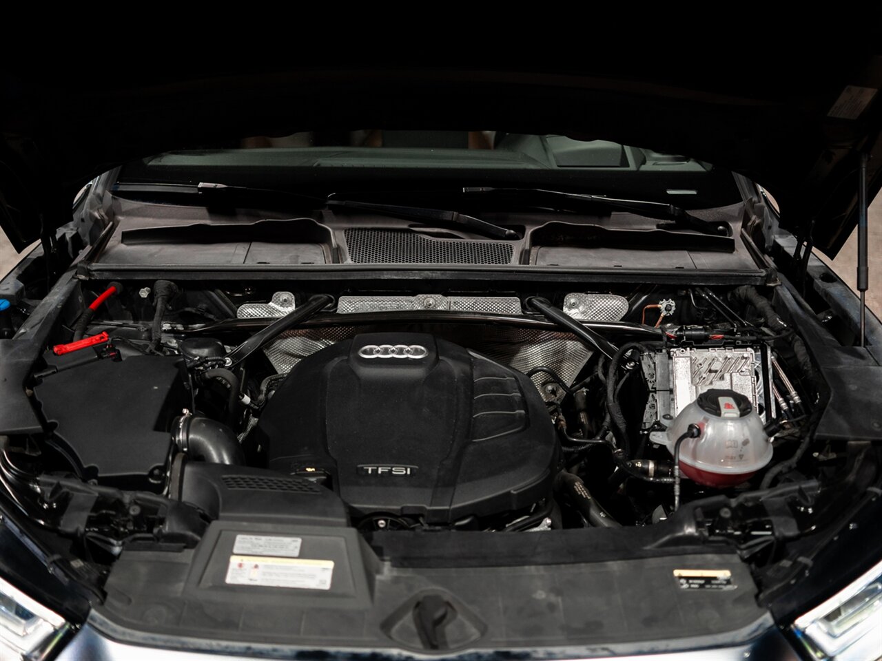 2019 Audi Q5 quattro Prestige 45 TFSI   - Photo 18 - Peoria, IL 61615