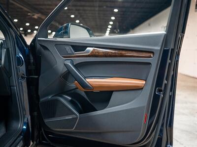 2019 Audi Q5 quattro Prestige 45 TFSI   - Photo 38 - Peoria, IL 61615