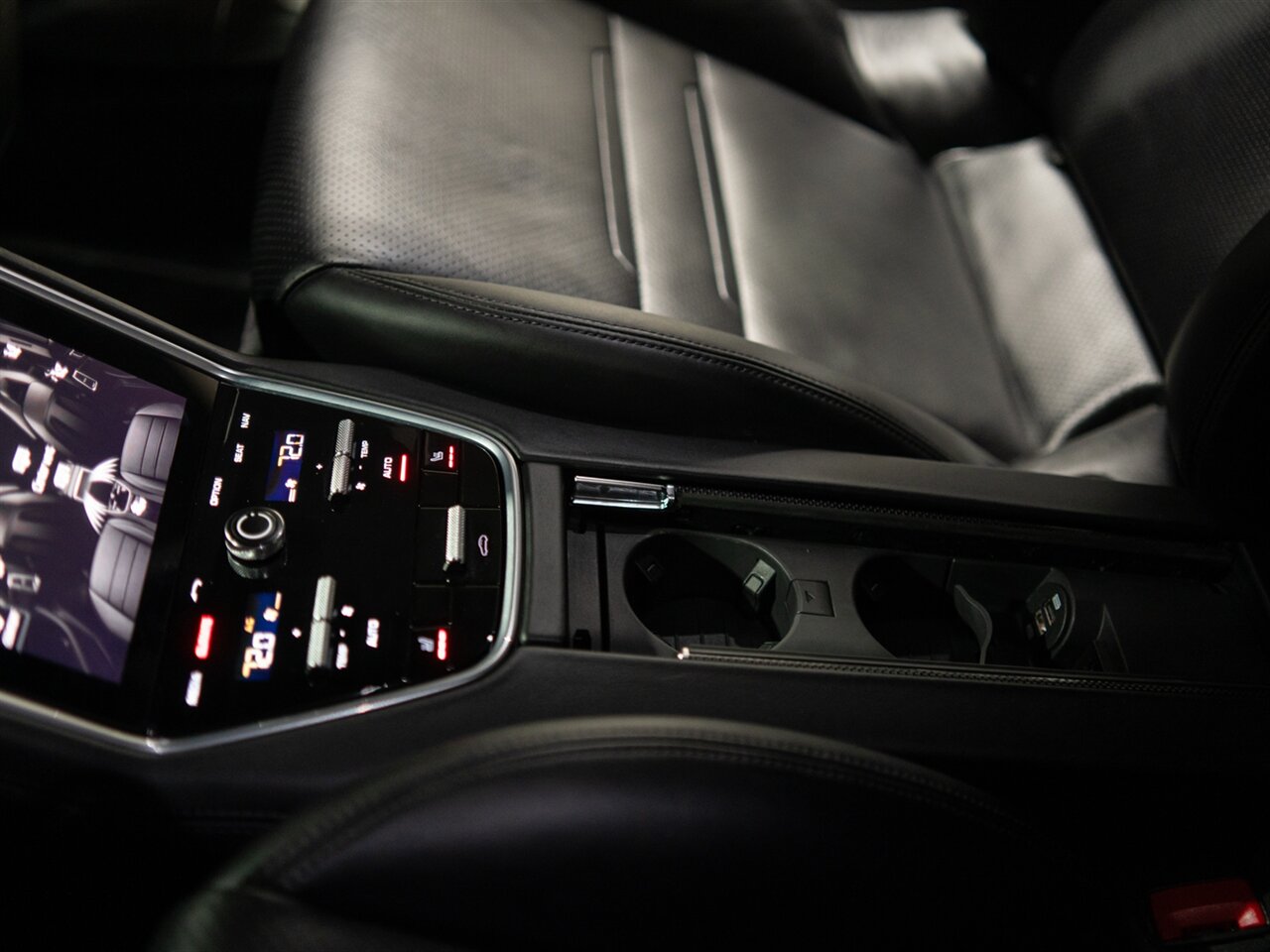 2017 Porsche Panamera 4S - Photo 27 - Peoria, IL 61615