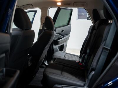 2025 Nissan Pathfinder SV - Photo 30 - Peoria, IL 61615