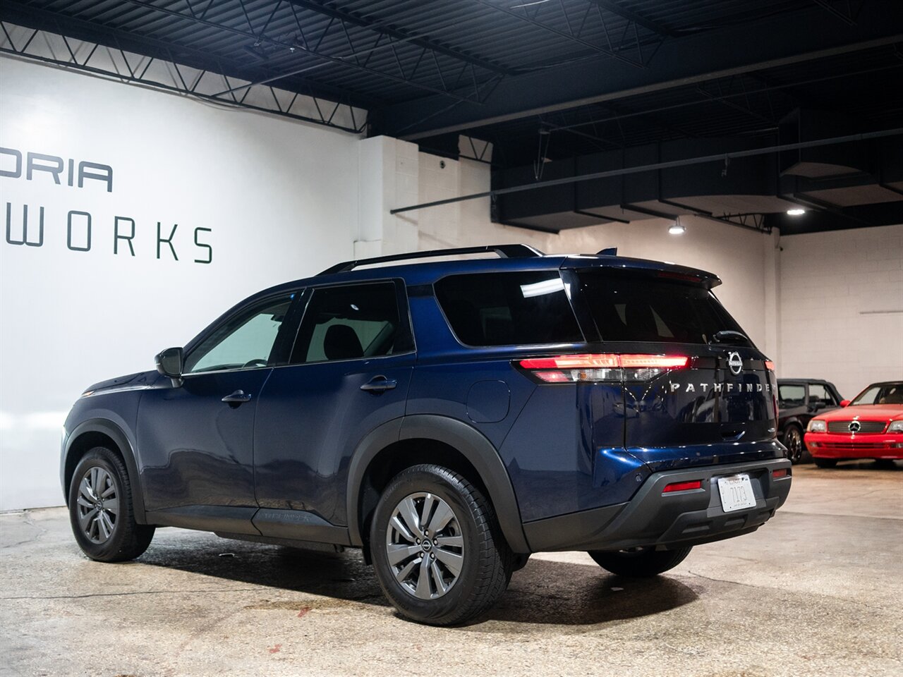 2025 Nissan Pathfinder SV - Photo 5 - Peoria, IL 61615