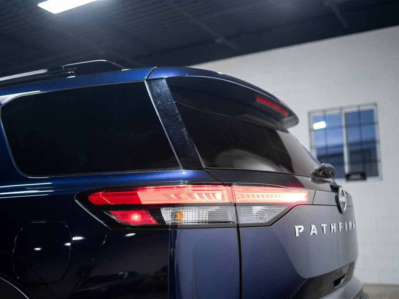 2025 Nissan Pathfinder SV - Photo 18 - Peoria, IL 61615
