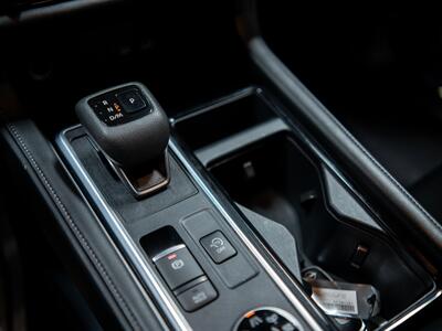 2025 Nissan Pathfinder SV - Photo 28 - Peoria, IL 61615