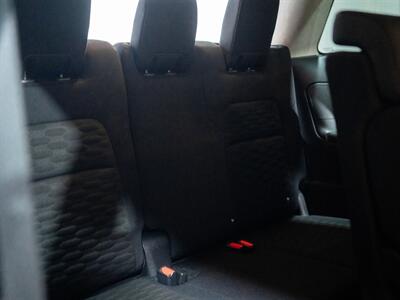 2025 Nissan Pathfinder SV - Photo 35 - Peoria, IL 61615