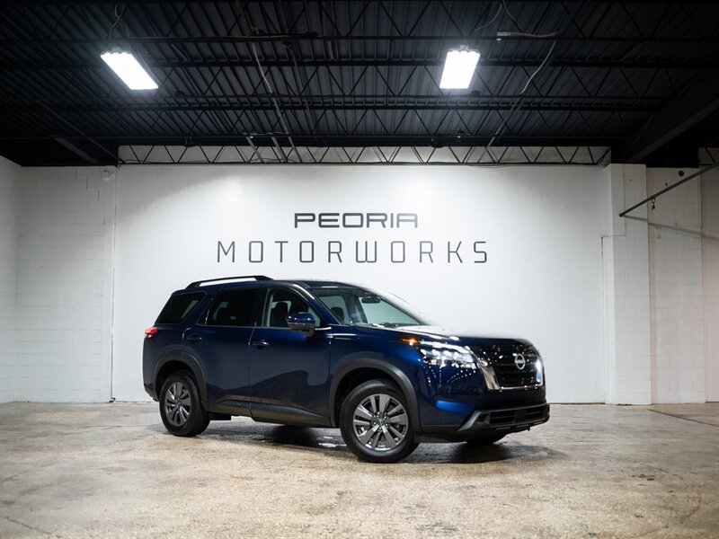 2025 Nissan Pathfinder SV  