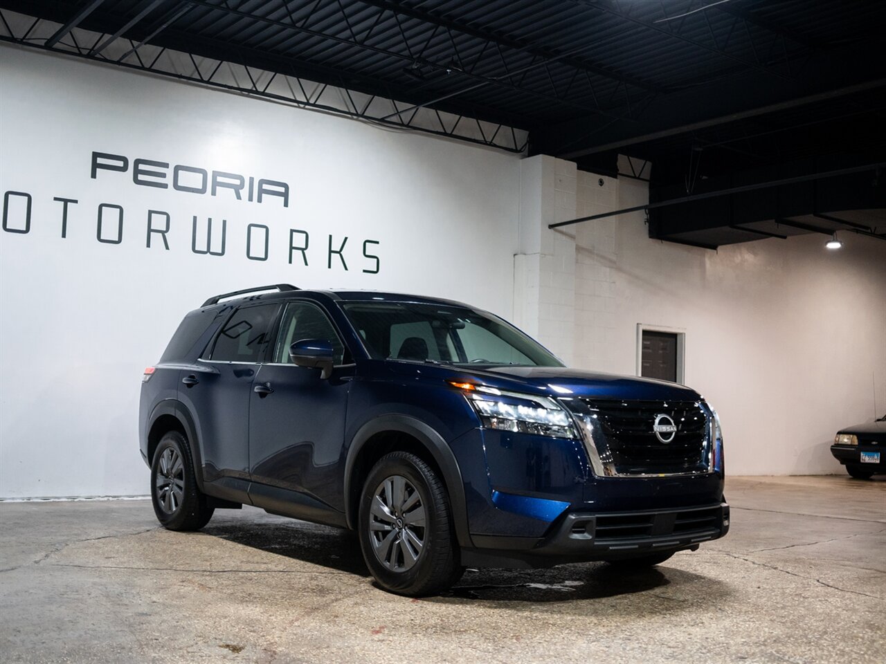 2025 Nissan Pathfinder SV - Photo 2 - Peoria, IL 61615