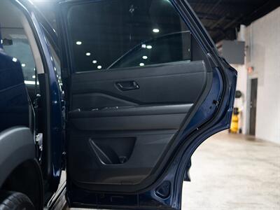 2025 Nissan Pathfinder SV - Photo 38 - Peoria, IL 61615