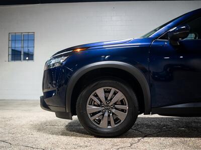 2025 Nissan Pathfinder SV - Photo 13 - Peoria, IL 61615