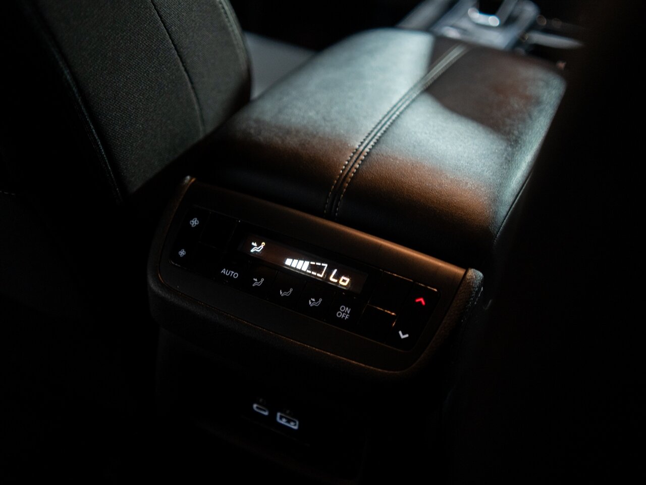 2025 Nissan Pathfinder SV - Photo 34 - Peoria, IL 61615