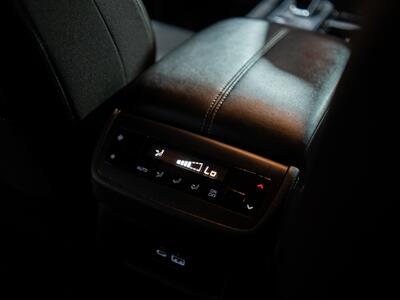 2025 Nissan Pathfinder SV - Photo 34 - Peoria, IL 61615