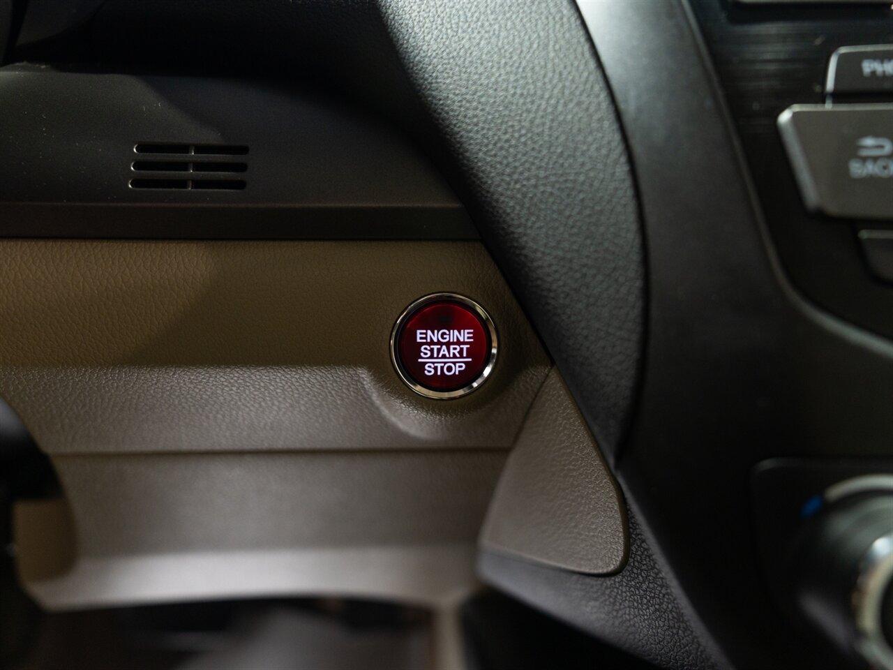 2015 Acura RDX - Photo 26 - Peoria, IL 61615
