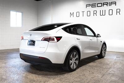 2020 Tesla Model Y Long Range   - Photo 9 - Peoria, IL 61615