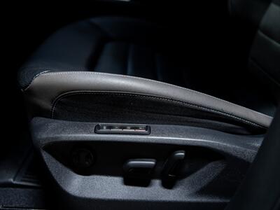 2020 Volkswagen Atlas Cross Sport V6 SEL Premium 4Motion   - Photo 35 - Peoria, IL 61615