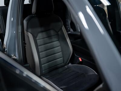 2020 Volkswagen Atlas Cross Sport V6 SEL Premium 4Motion   - Photo 30 - Peoria, IL 61615