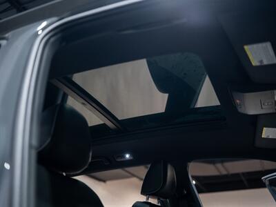 2020 Volkswagen Atlas Cross Sport V6 SEL Premium 4Motion   - Photo 38 - Peoria, IL 61615