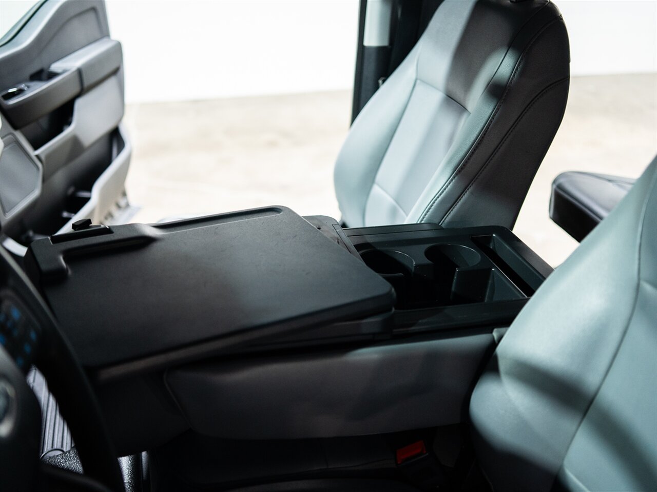 2023 Ford F-350 Super Duty XL - Photo 29 - Peoria, IL 61615