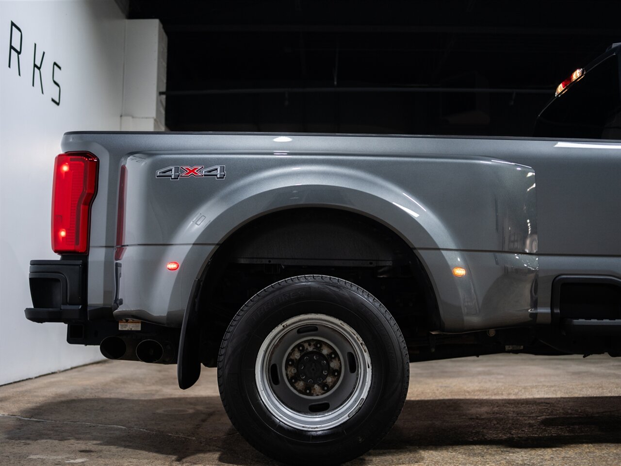 2023 Ford F-350 Super Duty XL - Photo 11 - Peoria, IL 61615