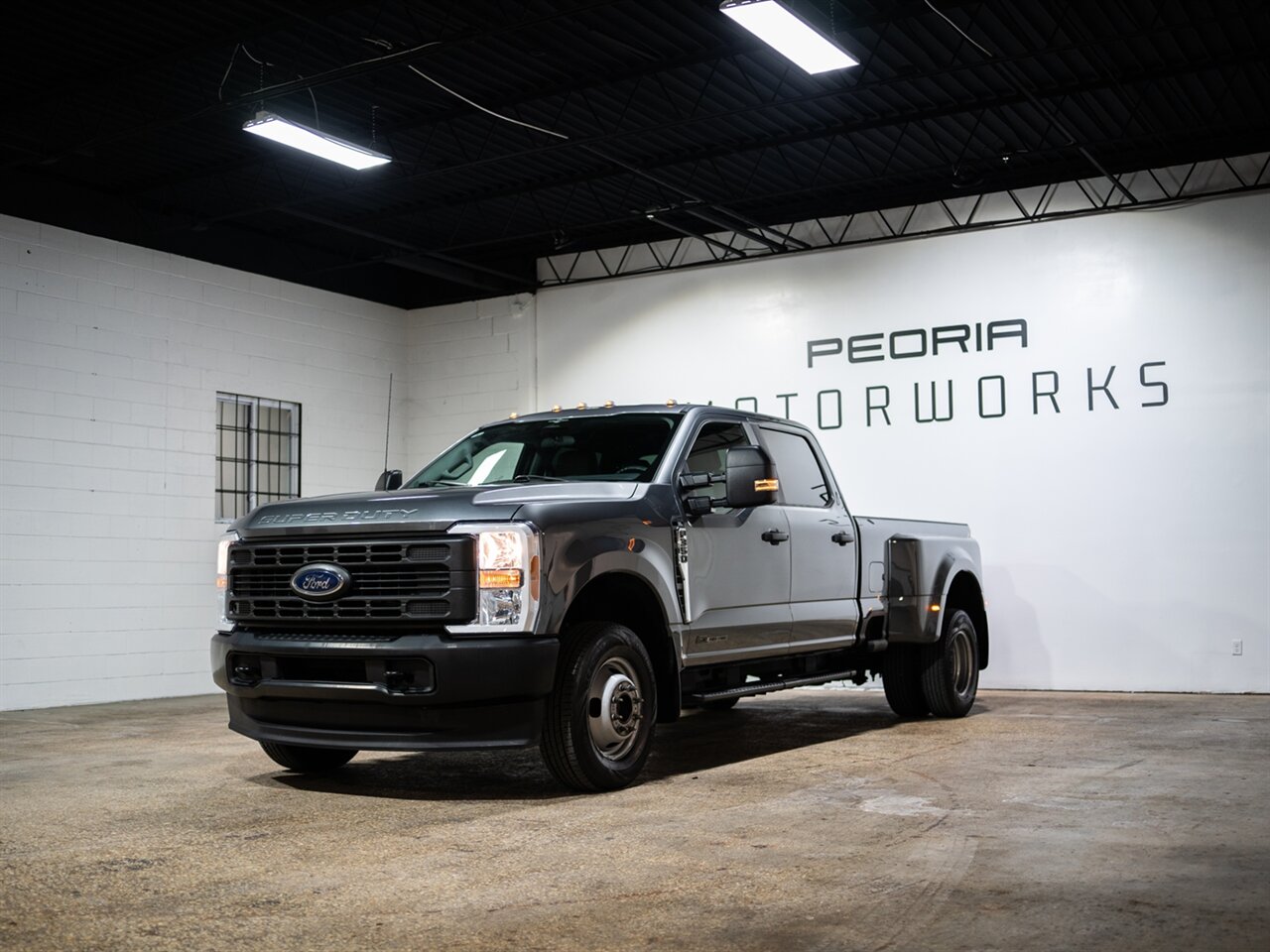 2023 Ford F-350 Super Duty XL - Photo 4 - Peoria, IL 61615