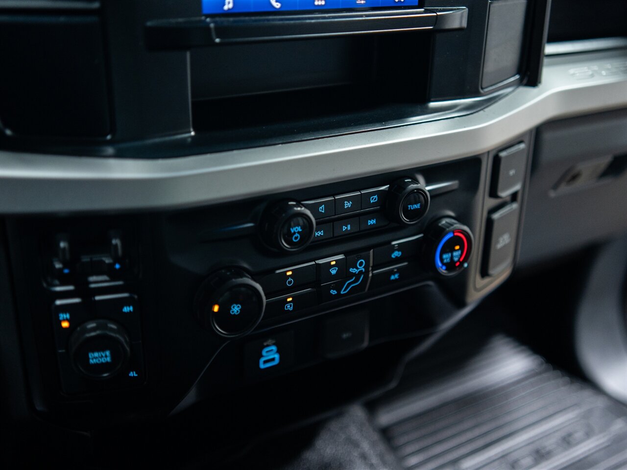 2023 Ford F-350 Super Duty XL - Photo 43 - Peoria, IL 61615