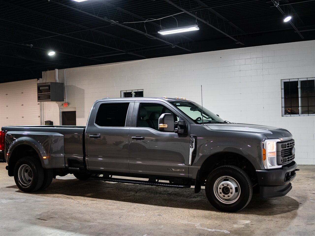 2023 Ford F-350 Super Duty XL - Photo 6 - Peoria, IL 61615