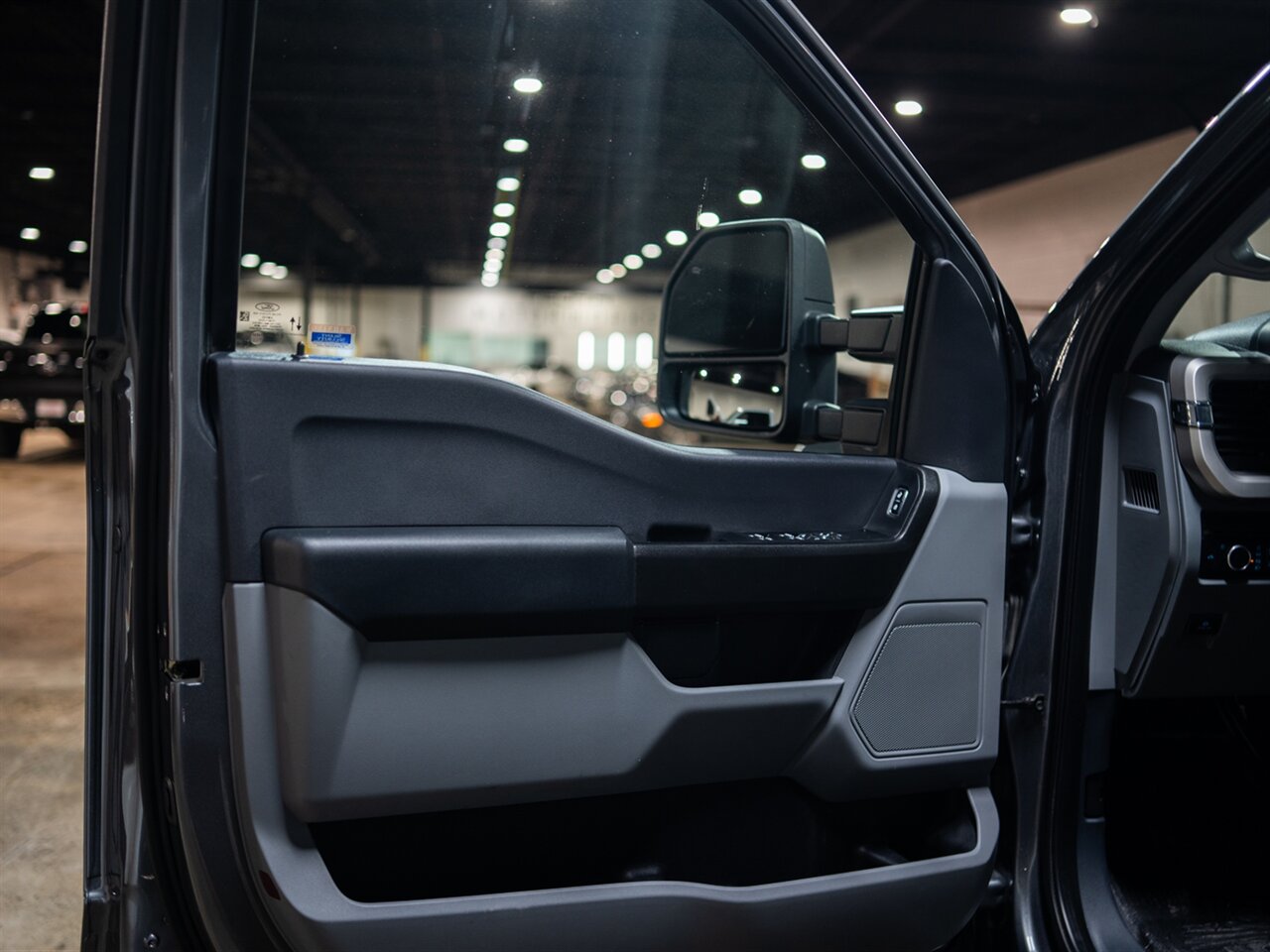 2023 Ford F-350 Super Duty XL - Photo 35 - Peoria, IL 61615