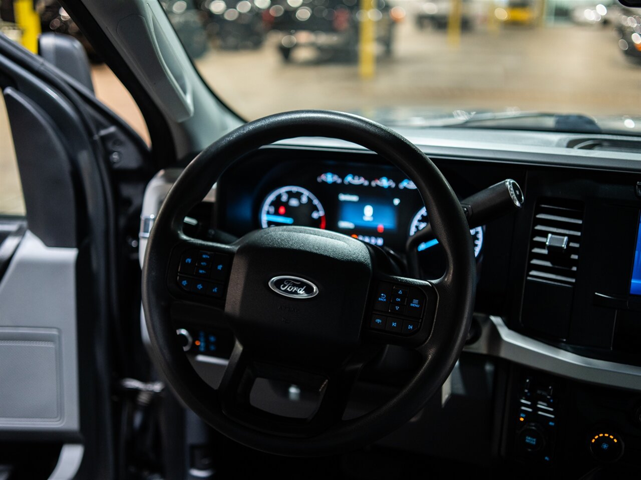 2023 Ford F-350 Super Duty XL - Photo 26 - Peoria, IL 61615