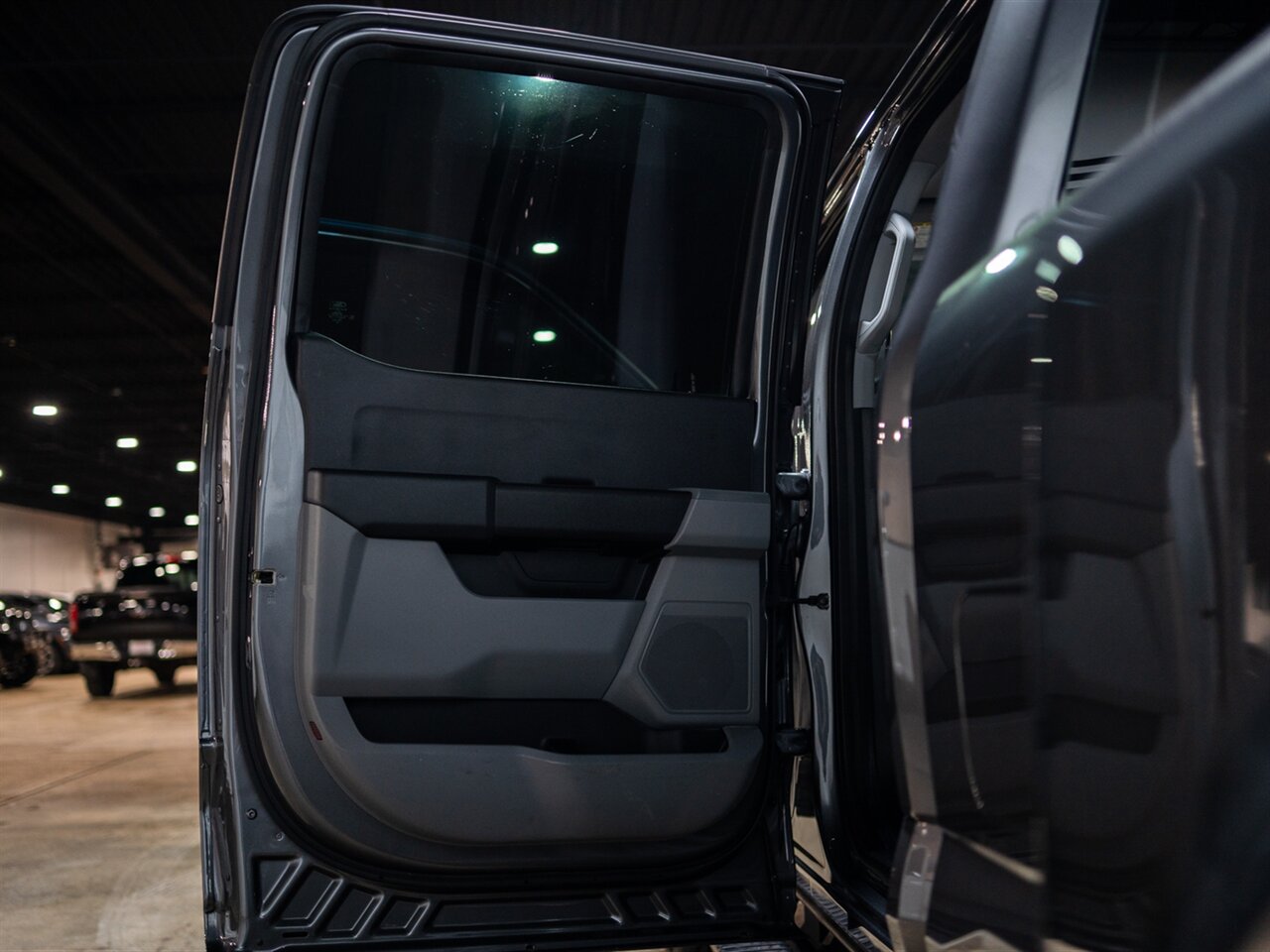 2023 Ford F-350 Super Duty XL - Photo 33 - Peoria, IL 61615