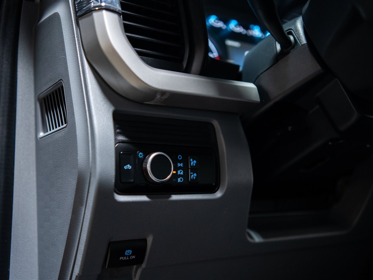 2023 Ford F-350 Super Duty XL - Photo 42 - Peoria, IL 61615