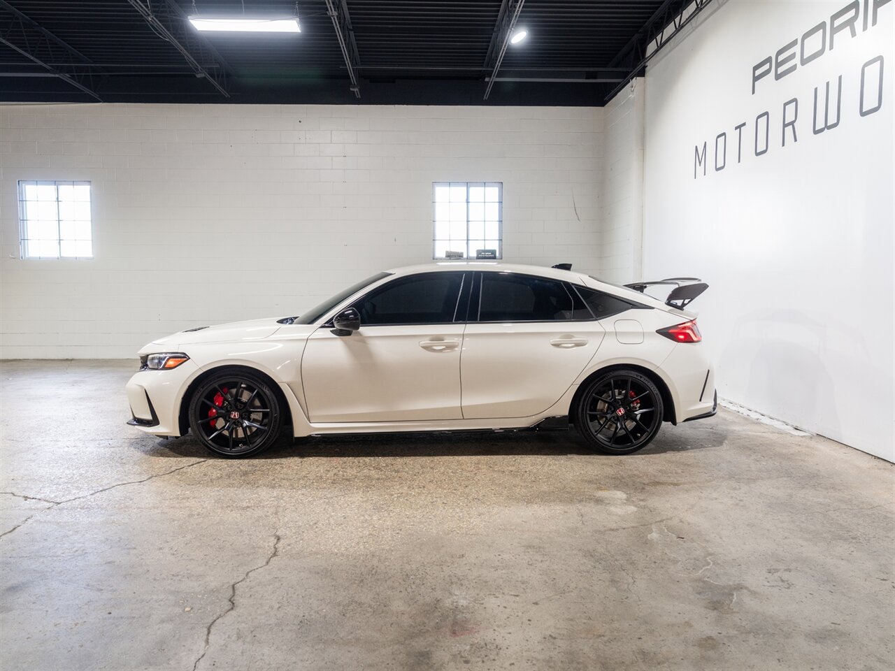 2023 Honda Civic Type R - Photo 6 - Peoria, IL 61615