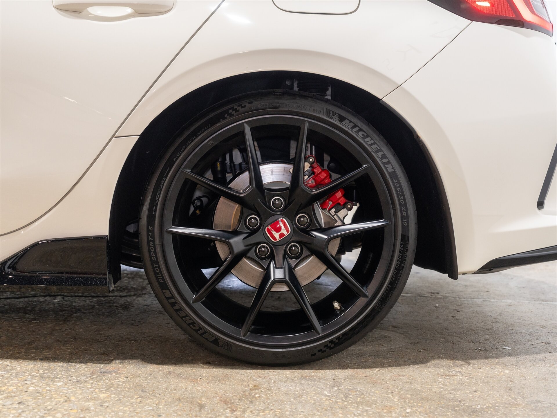2023 Honda Civic Hatchback Type-R - Photo 9