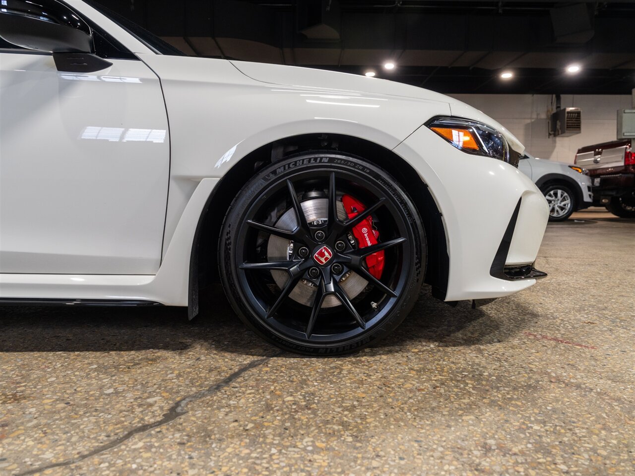 2023 Honda Civic Type R - Photo 8 - Peoria, IL 61615