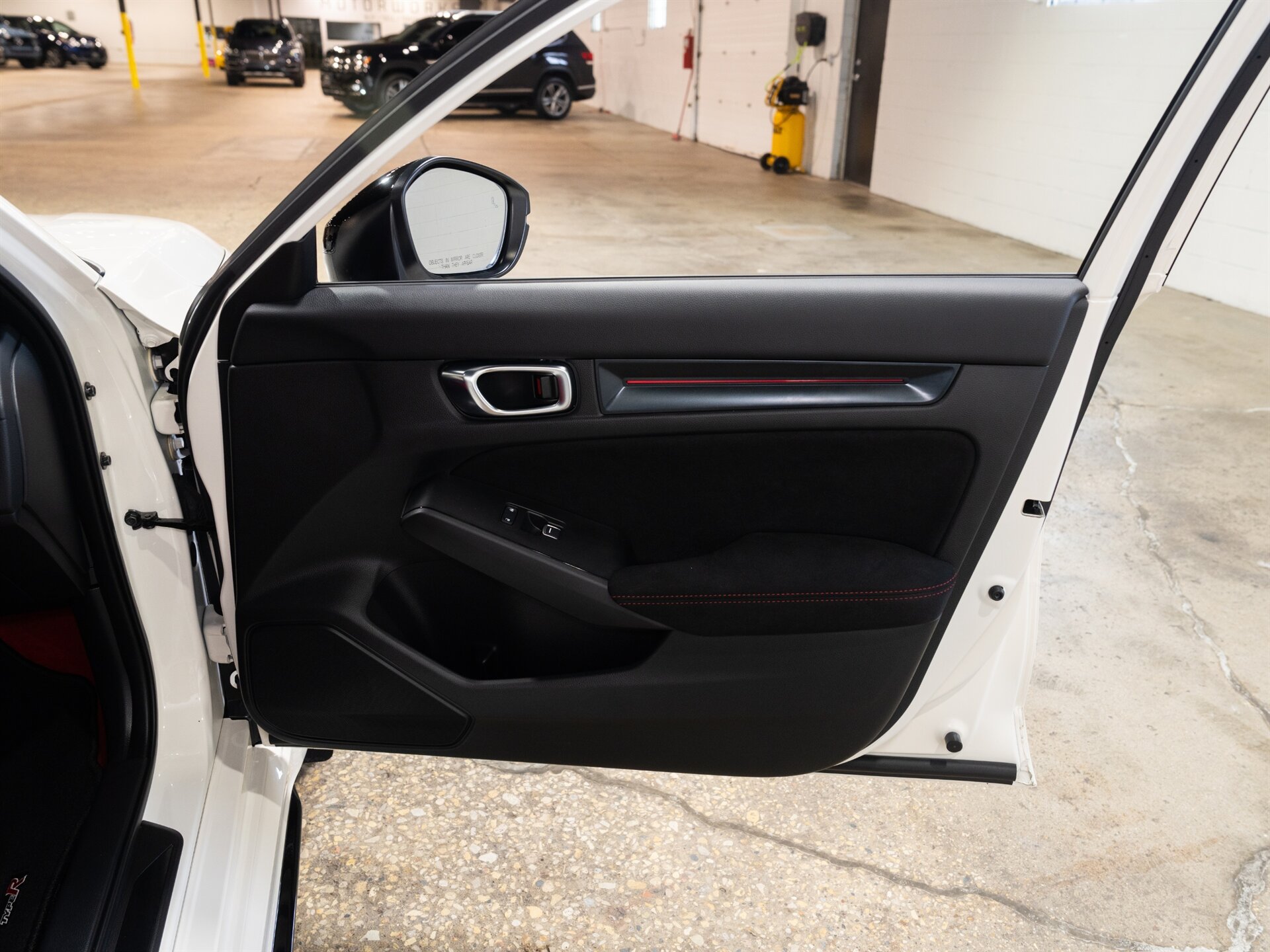 2023 Honda Civic Hatchback Type-R - Photo 30