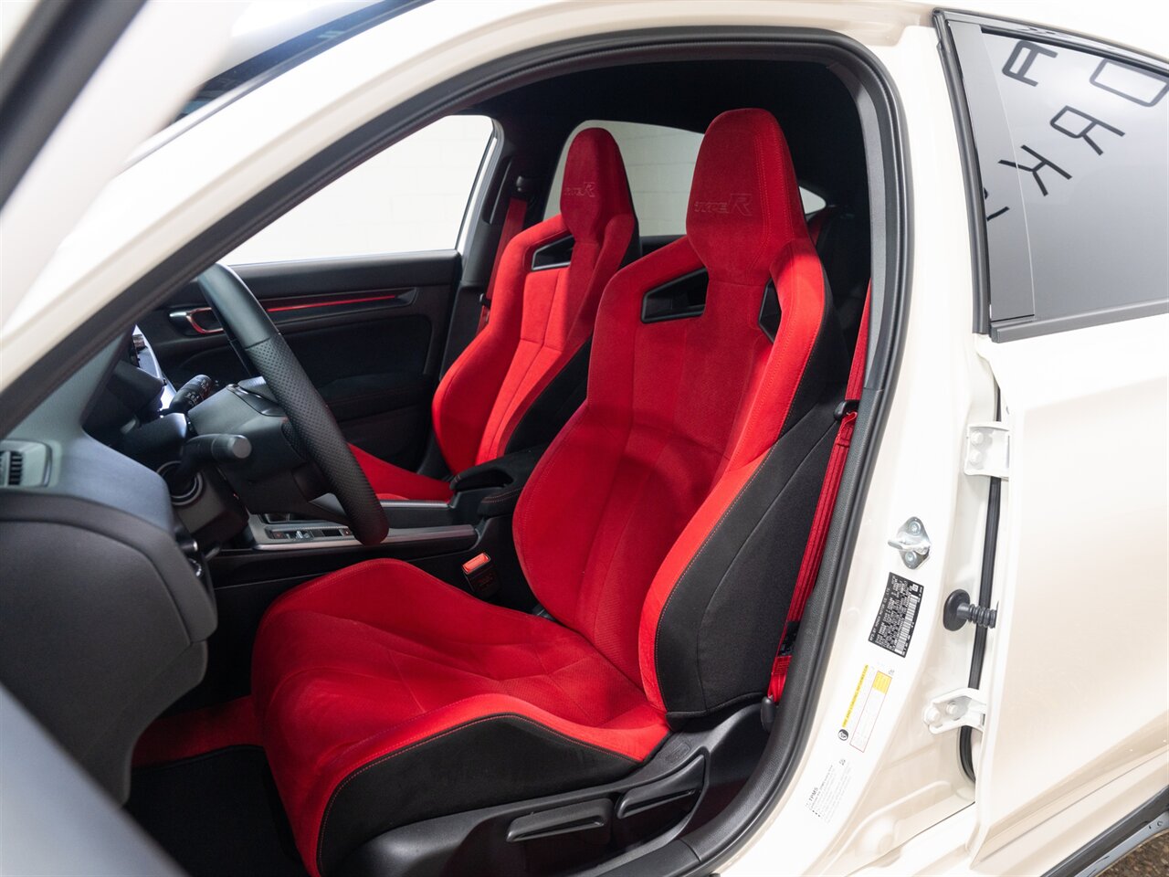 2023 Honda Civic Type R - Photo 18 - Peoria, IL 61615