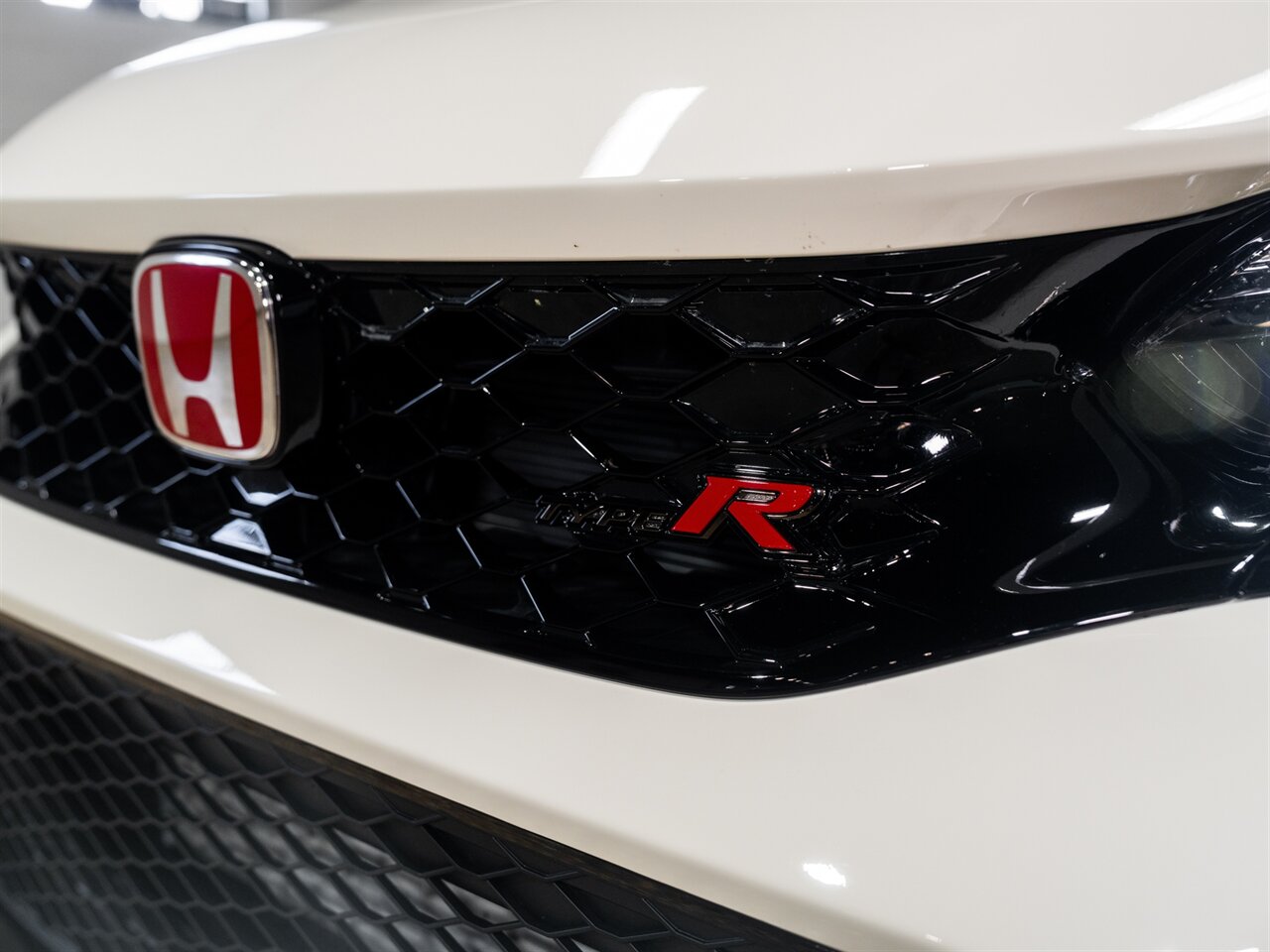 2023 Honda Civic Type R - Photo 22 - Peoria, IL 61615