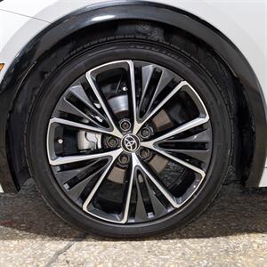 2023 Toyota Prius XLE   - Photo 11 - Peoria, IL 61615