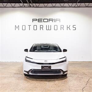 2023 Toyota Prius XLE   - Photo 3 - Peoria, IL 61615