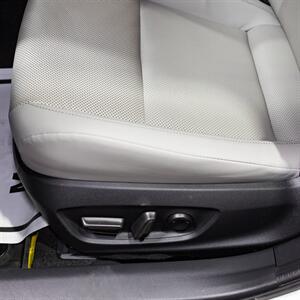 2023 Toyota Prius XLE   - Photo 19 - Peoria, IL 61615