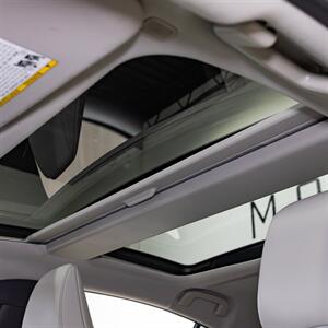 2023 Toyota Prius XLE   - Photo 18 - Peoria, IL 61615