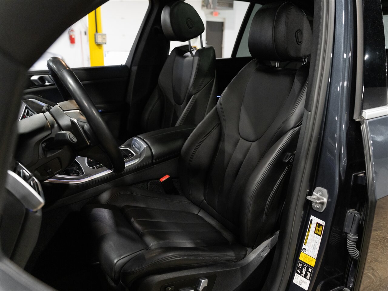 2022 BMW X5 xDrive40i - Photo 29 - Peoria, IL 61615