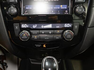 2018 Nissan Rogue SV   - Photo 24 - Peoria, IL 61615