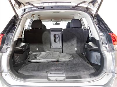 2018 Nissan Rogue SV   - Photo 28 - Peoria, IL 61615