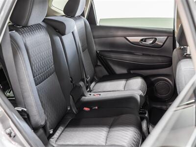 2018 Nissan Rogue SV   - Photo 27 - Peoria, IL 61615