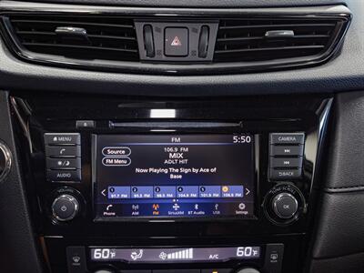2018 Nissan Rogue SV   - Photo 19 - Peoria, IL 61615