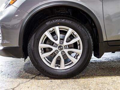 2018 Nissan Rogue SV   - Photo 11 - Peoria, IL 61615