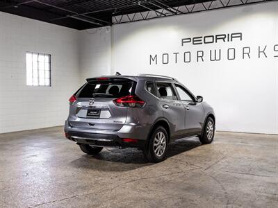 2018 Nissan Rogue SV   - Photo 7 - Peoria, IL 61615