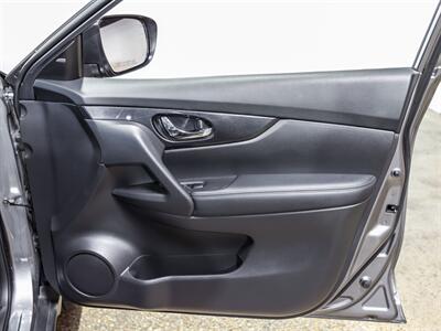 2018 Nissan Rogue SV   - Photo 22 - Peoria, IL 61615